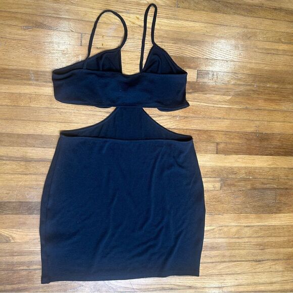 H&M Divided Triangle Top MINI BODYCON DRESS IN BLACK - Picture 11 of 13